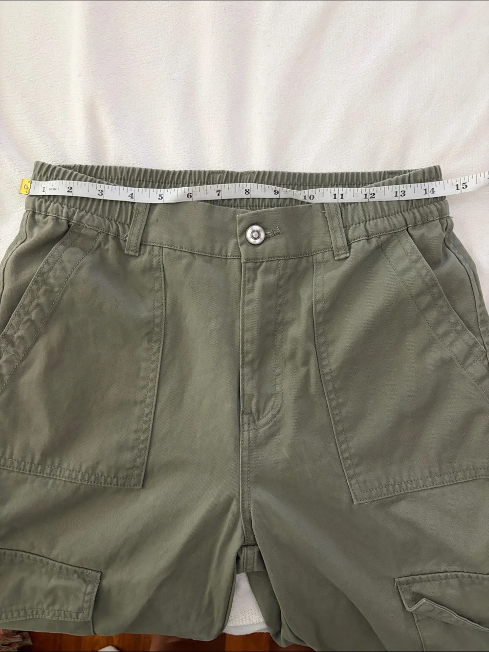 Women’s Cargo Pants in Olive Green
